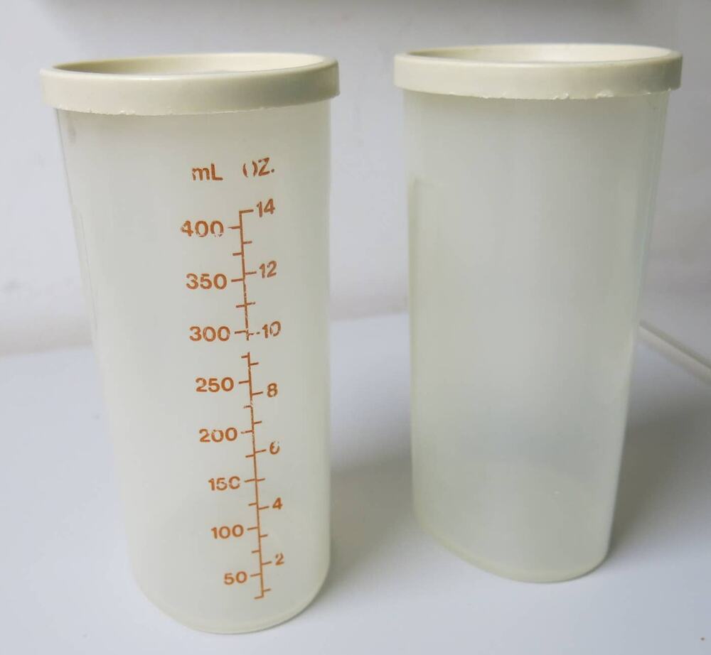 VINTAGE TUPPERWARE Sweet Saver Pour Spout with Measurement Markings #640
